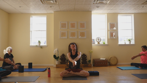 Union | Just Another Magic Monday at David Vendetti Yoga